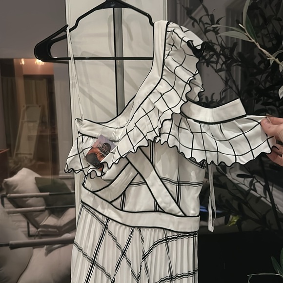 Self portrait dress, black and white checkered, style is one shoulder, new w tag - Picture 2 of 5